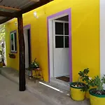 Los Girasoles